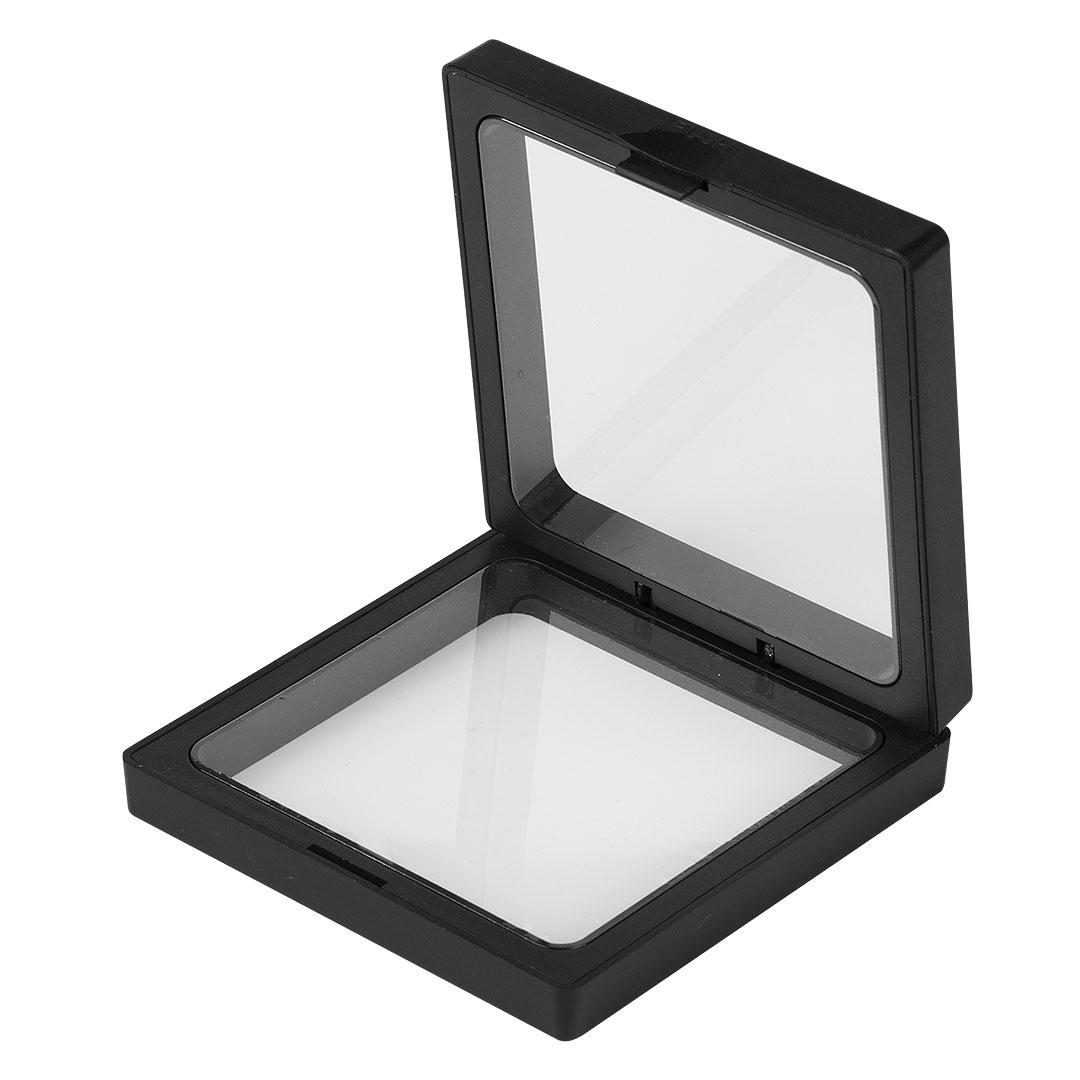 SPACE 9, kuti plastike dhuratash